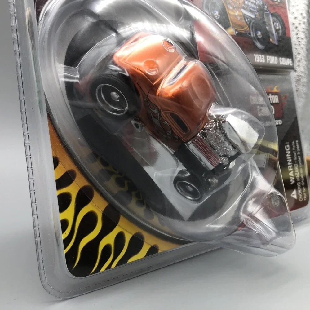 The‎ Original Muscle Machines Series  1933 Ford Coupe Burnt Orange Diecast 1/64